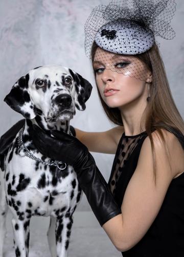 Шляпка в горошек с вуалью "Далматинушка"